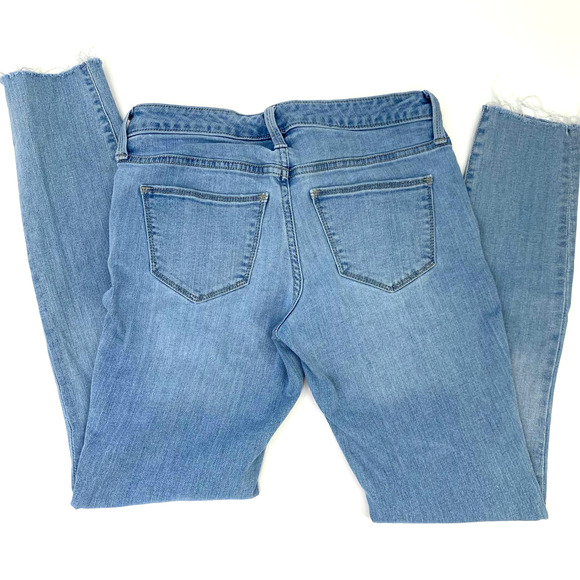 Universal Thread Jeans Womens 0/25R Low Rise Skinny Distressed Raw Hem Light - Picture 4 of 9